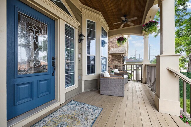 Photo - 809 W 20th St