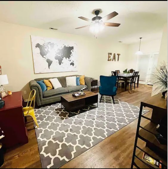 Photo - 21028 N Main St