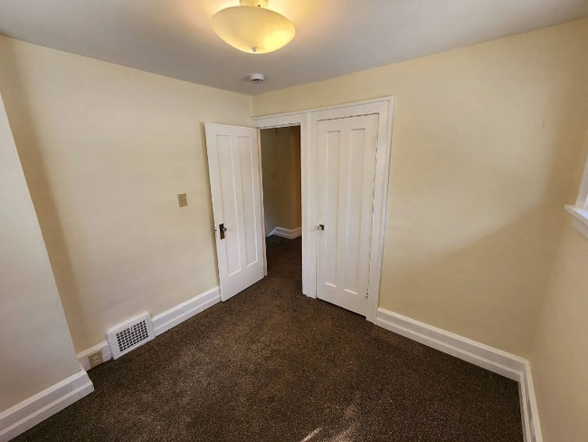 Photo - 5161 Greenhurst Dr