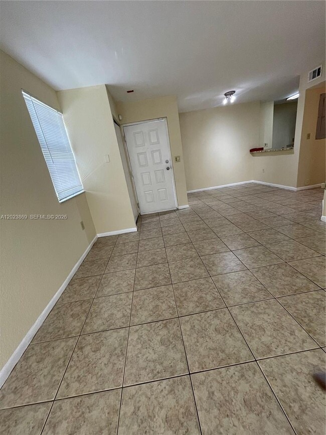 Photo - 2881 N Oakland Forest Dr Unit 102