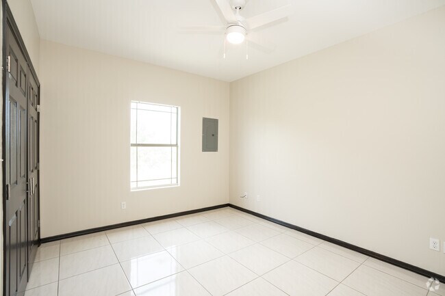 3BR, 2BA - 1,095SF - Secondary Bedroom