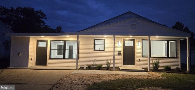 Photo - 702 Beaumont Rd