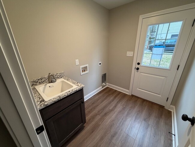 Photo - LOCATED IN W. KNOX...BEAUTIFUL NEW CONSTRUCTION HOME WITH 4 BEDROOMS