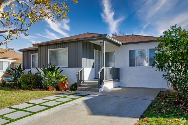 Building Photo - 5726 Lasaine Ave Rental
