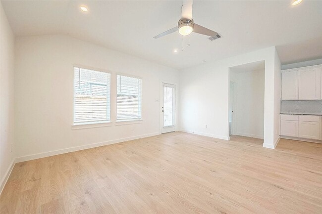 Photo - 1210 Via Del Corso Ln