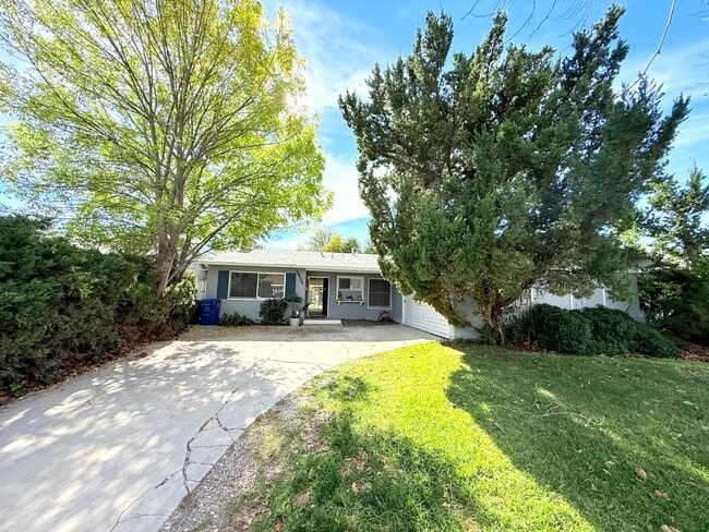 Building Photo - Beautiful Renovated Spacious 4 Bed - 2 Bath Home in West Hills