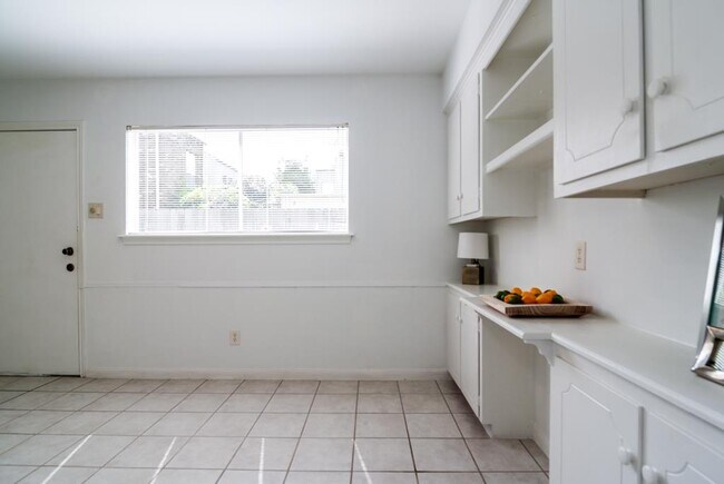 Photo - 5629 Winsome Ln