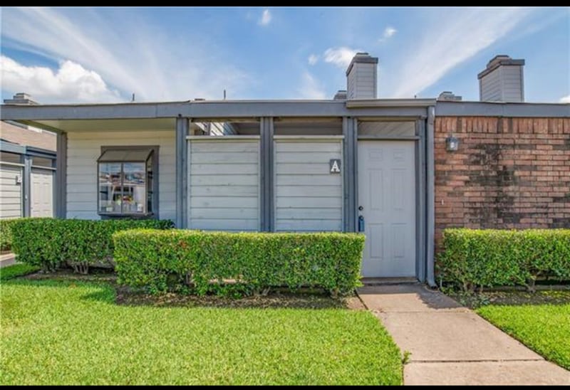 Photo - 606 Bellaire Dr