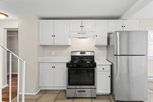 Photo - 34 E Elza Ave