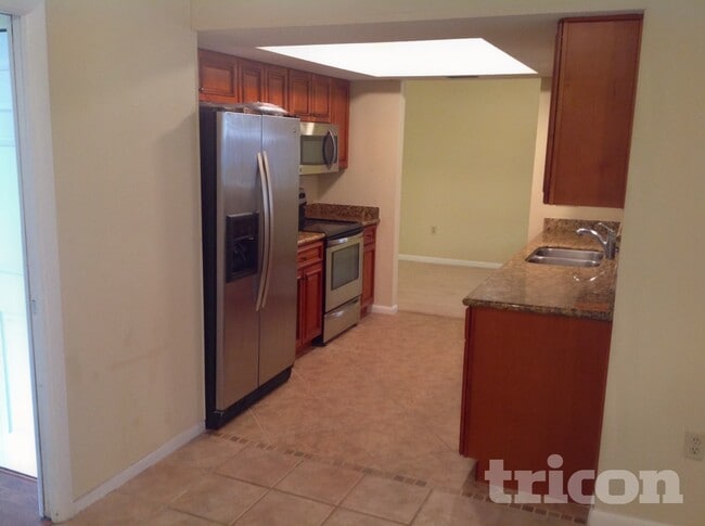 Photo - 2290 Colonial Dr