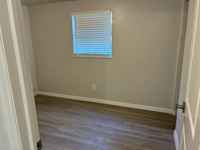 Photo - 2620 E 33rd Ave