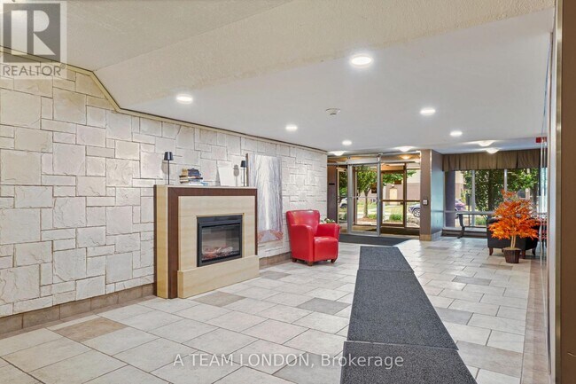 Photo - 155 Kent St Unité 407