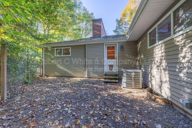 Photo - 451 Birch Mountain Rd