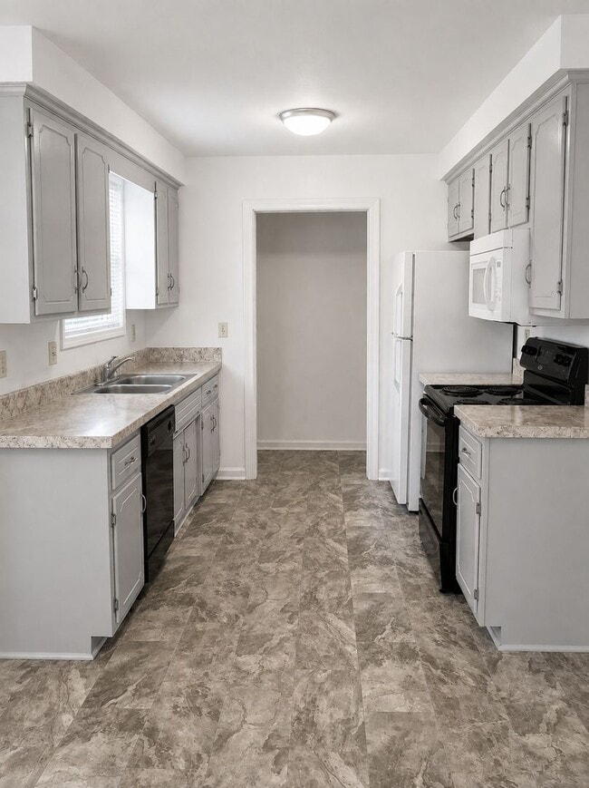 Photo - 2651 Derby Dr