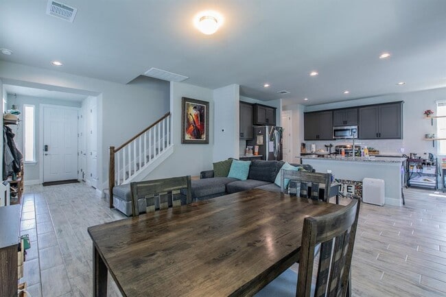 Photo - 173 Riverhill Dr