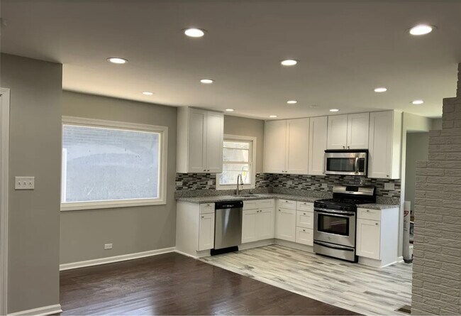 Photo - 4642 Hawthorne Ave