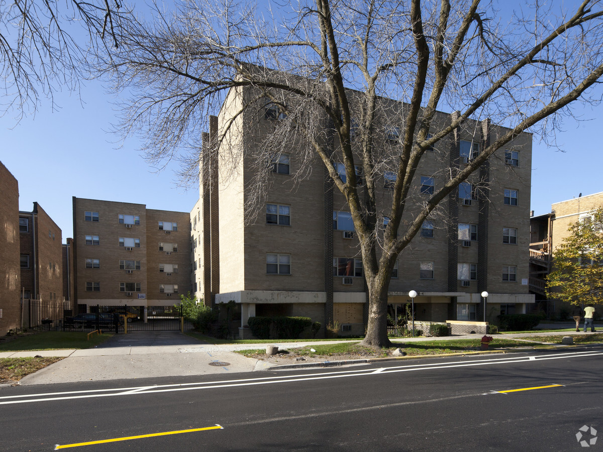 The Doral - The Doral Apartments