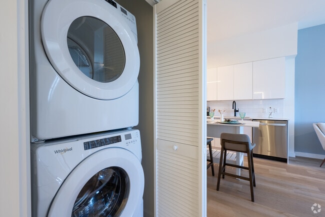 1BR, 1BA - 750SF - Laundry - 101 Dania Beach