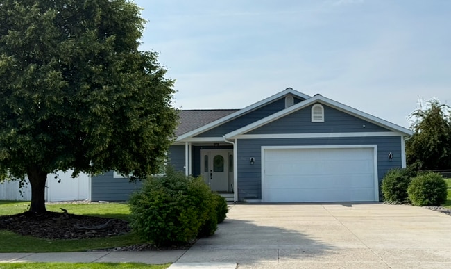 Building Photo - Lovely South Kalispell Home