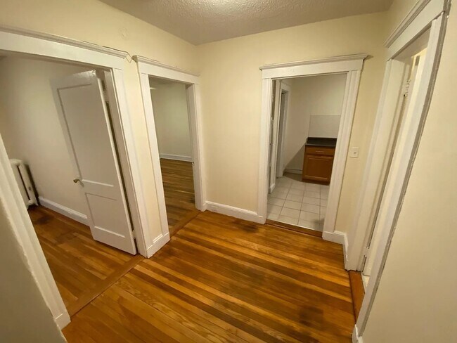 Photo - 8 Barrows St Unit 4