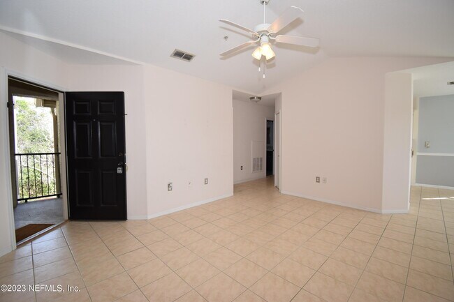 Photo - 1655 The Greens Way