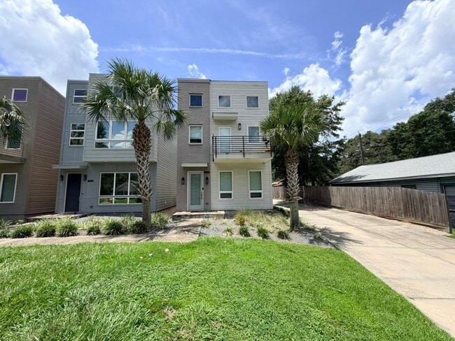 Building Photo - 1258 N Bronough St