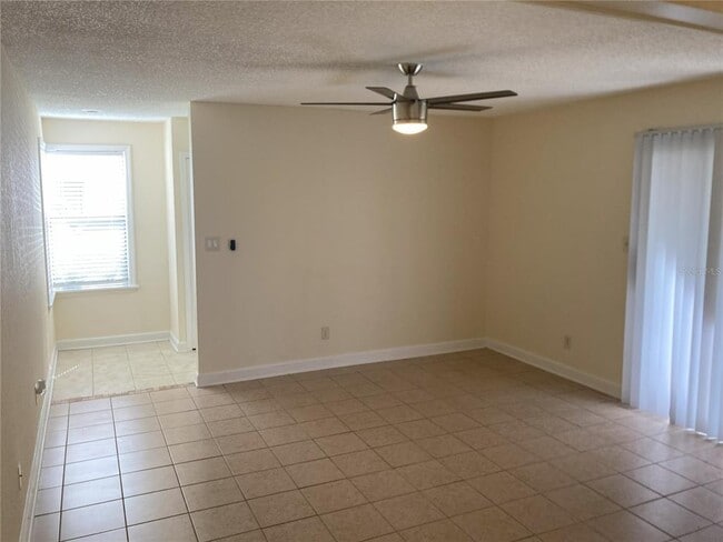 Photo - 2918 Antique Oaks Cir Unit 25