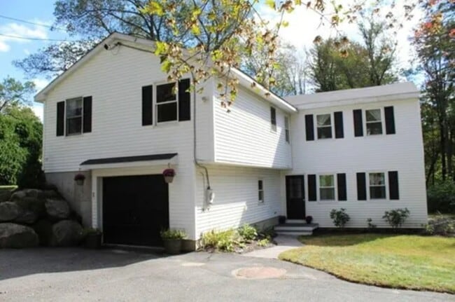 Photo - 10 Berkshire St