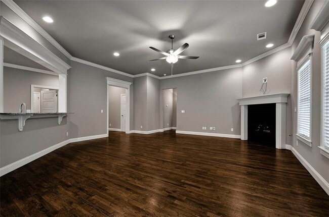 Photo - 703 SE Fullerton St