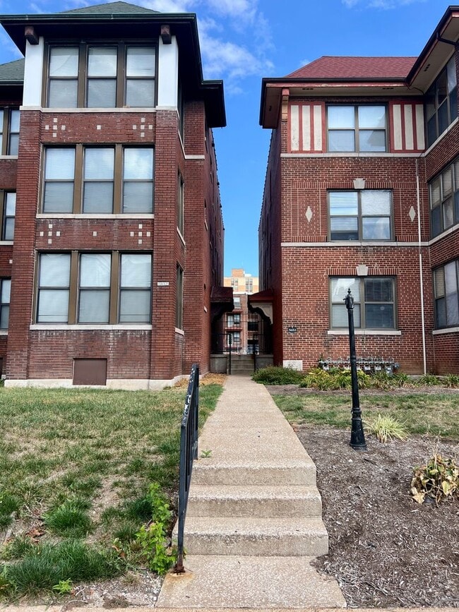 Photo - 5653 Waterman Blvd Unit 3N