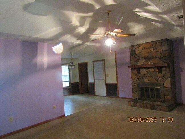 Photo - 5401 Cindy Ln SE