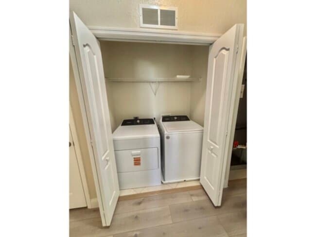 Photo - Annual-3 Bedroom 2.5 Bath Townhouse-Fort Myers