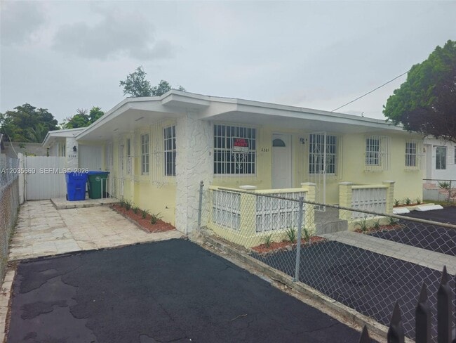 Photo - 2521 NW 13th Ave Unidad 2521