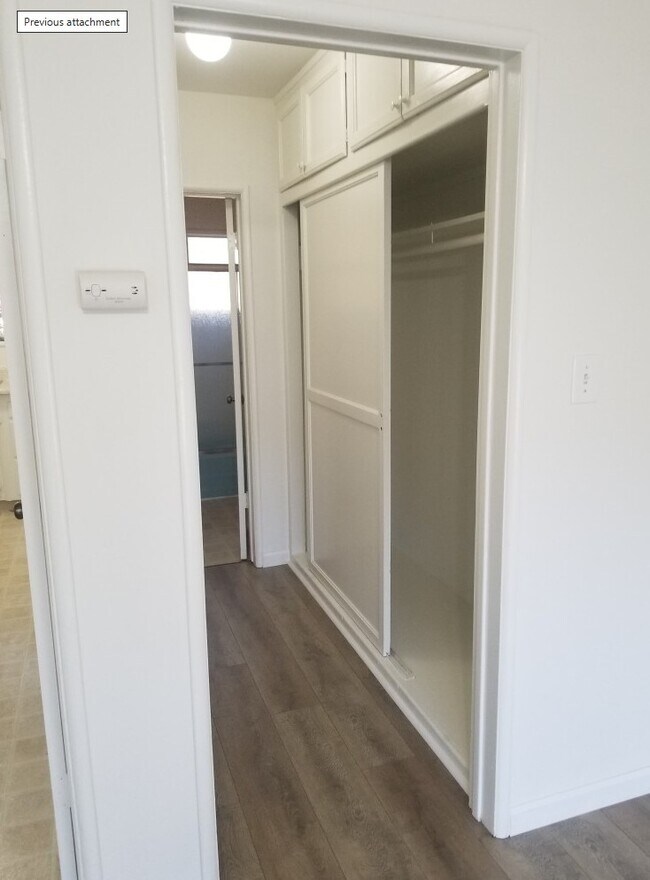 Photo - 912 N Genesee Ave