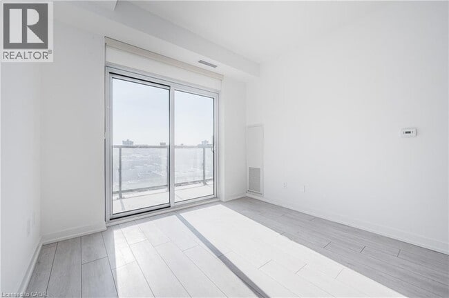 Photo - 55 Duke St W Unité 605