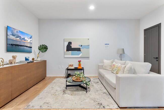 Photo - 398 NE 5th St Unit SI ID1372286P