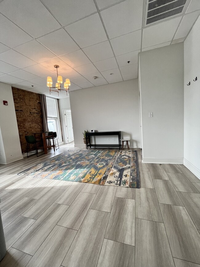 Photo - 201 E Lafayette St