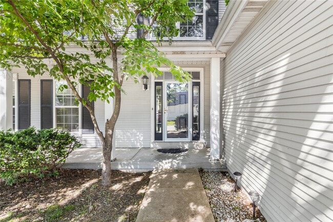 Photo - 927 Wellesley Pl Dr