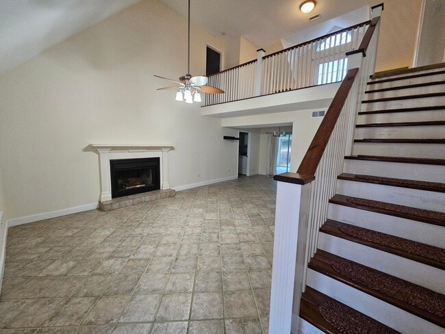 Photo - 202 Suffolk Dr