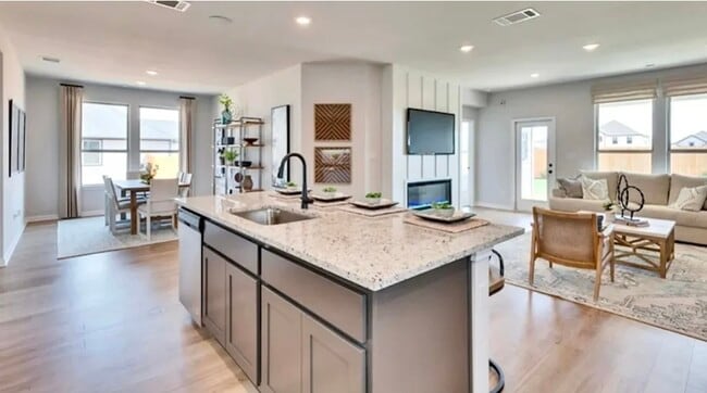 Photo - 221 Line of Fire Way