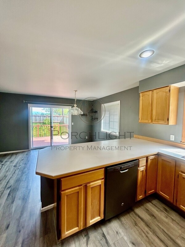 804 E Maberry Dr