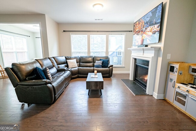 Photo - 107 Fairgate Dr