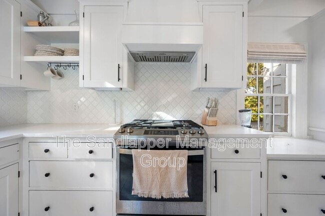 Photo - 216 W Carolina Ave