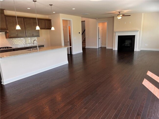 Photo - 3755 Crestland Ln