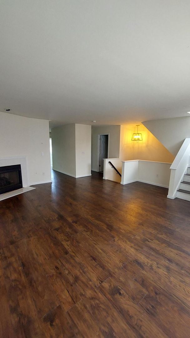 Photo - Spacious Townhouse w/Renovated Bathroom