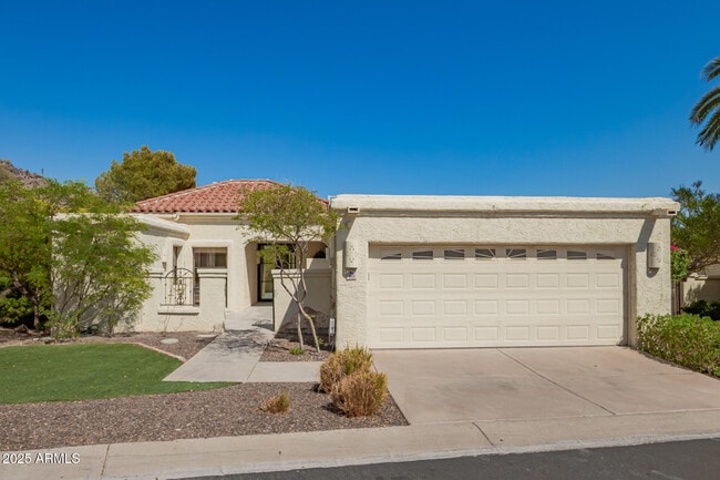 3800 E Lincoln Dr