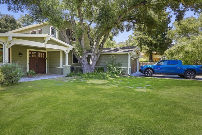 Photo - 1430 Bonnell Dr