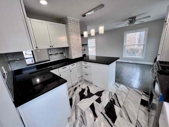 Photo - 7611 Kinsley Pl