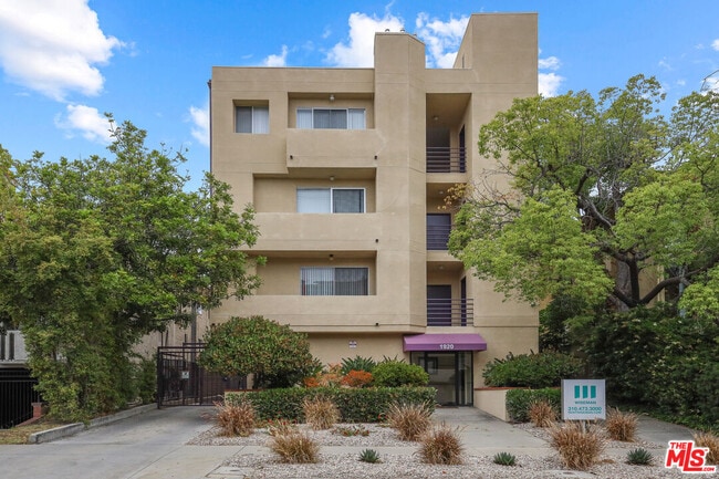 Building Photo - 1920 Overland Ave Unit 103 Rental