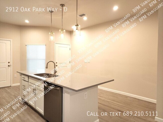 Photo - 2912 Oak Park Way